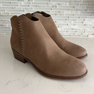 MIA Jaice Heeled Ankle Bootie Size 8.5 Taupe